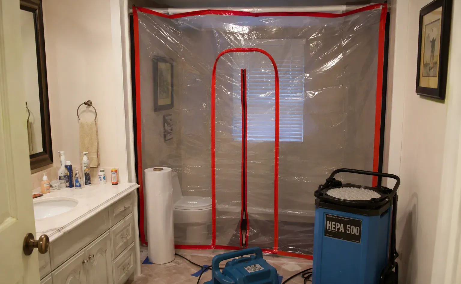 Sewage cleanup and water extraction in a Daytona Beach property